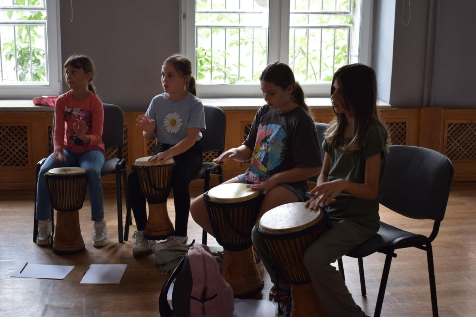 Zdjęcie w galerii na portalu naszraciborz.pl: Zakończenie trzydniowych warsztatów bębniarskich w ramach akcji Wakacje w Powiecie wiadomości z regionu