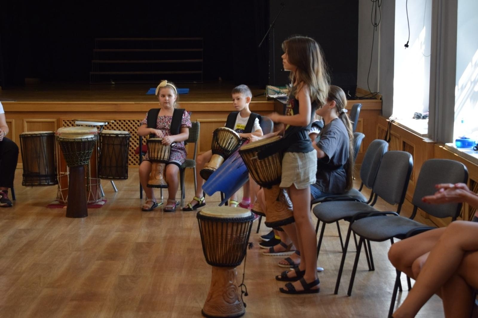 Zdjęcie w galerii na portalu naszraciborz.pl: Zakończenie trzydniowych warsztatów bębniarskich w ramach akcji Wakacje w Powiecie wiadomości z regionu
