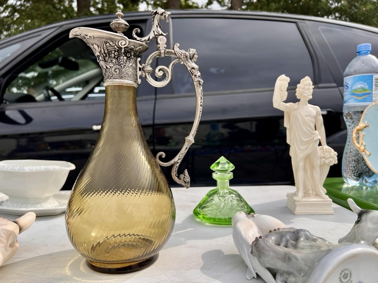 Zdjęcie w galerii na portalu naszraciborz.pl: Ostatni letni targ staroci i koński w Pietrowicach Wielkich przyciągnął sporo kolekcjonerów i miłośników retro wiadomości z regionu