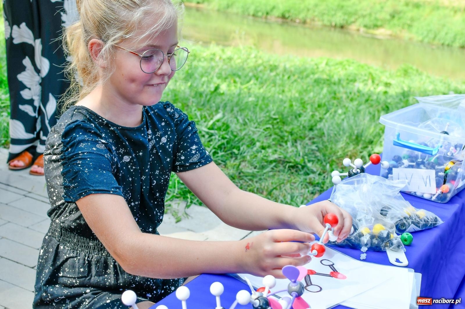 Zdjęcie w galerii na portalu naszraciborz.pl: Nauka zagościła nad Odrą. Trzecia Edycja Festiwalu Odkrywców w Raciborzu wiadomości z regionu