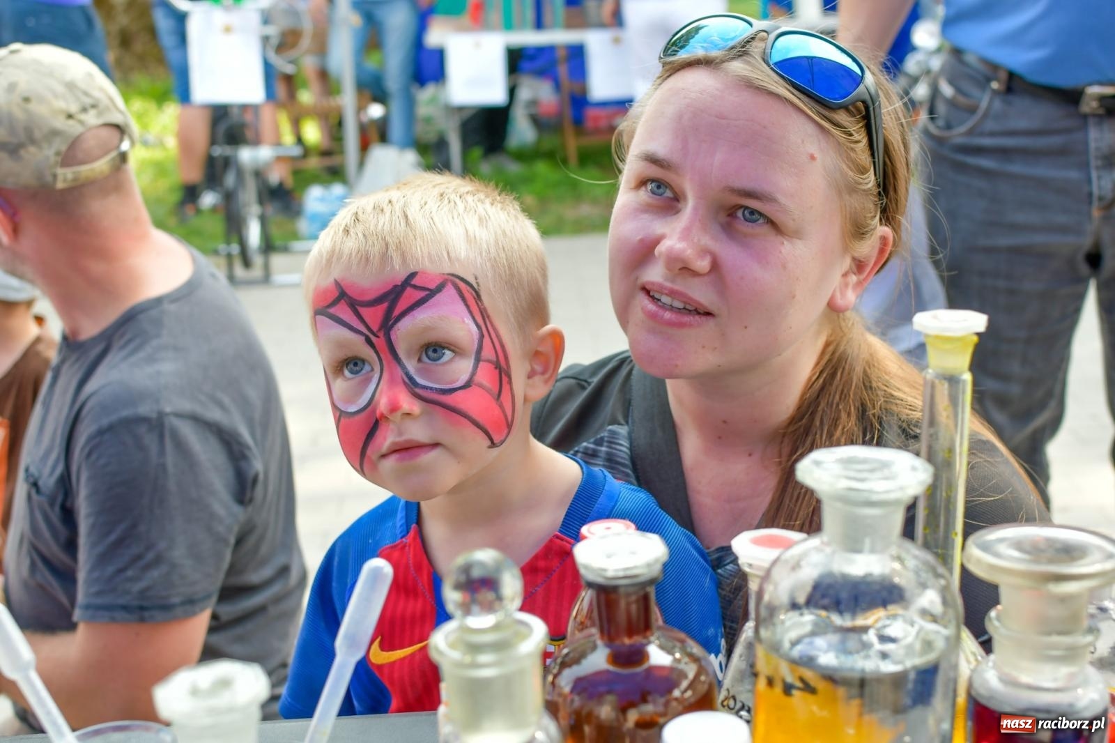 Zdjęcie w galerii na portalu naszraciborz.pl: Nauka zagościła nad Odrą. Trzecia Edycja Festiwalu Odkrywców w Raciborzu wiadomości z regionu