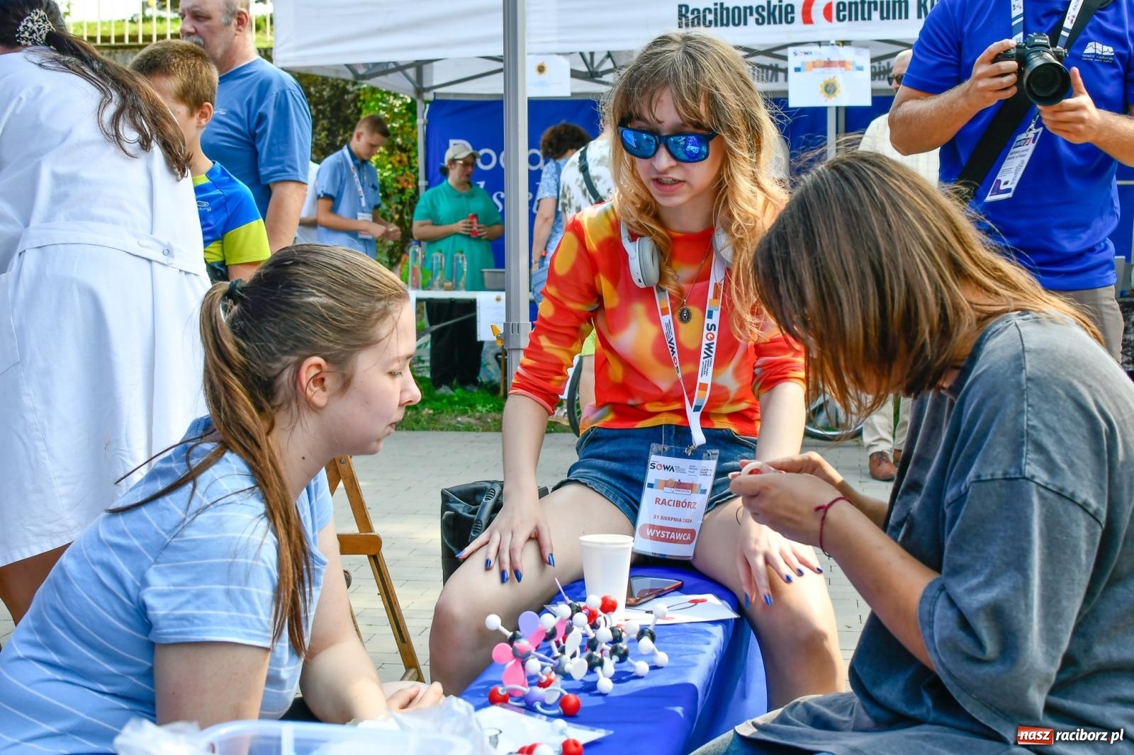Zdjęcie w galerii na portalu naszraciborz.pl: Nauka zagościła nad Odrą. Trzecia Edycja Festiwalu Odkrywców w Raciborzu wiadomości z regionu