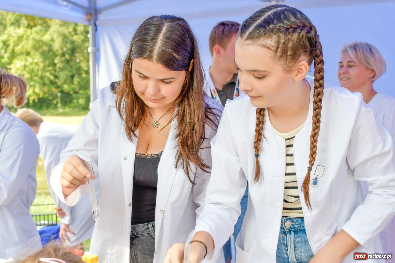 Zdjęcie w galerii na portalu naszraciborz.pl: Nauka zagościła nad Odrą. Trzecia Edycja Festiwalu Odkrywców w Raciborzu wiadomości z regionu