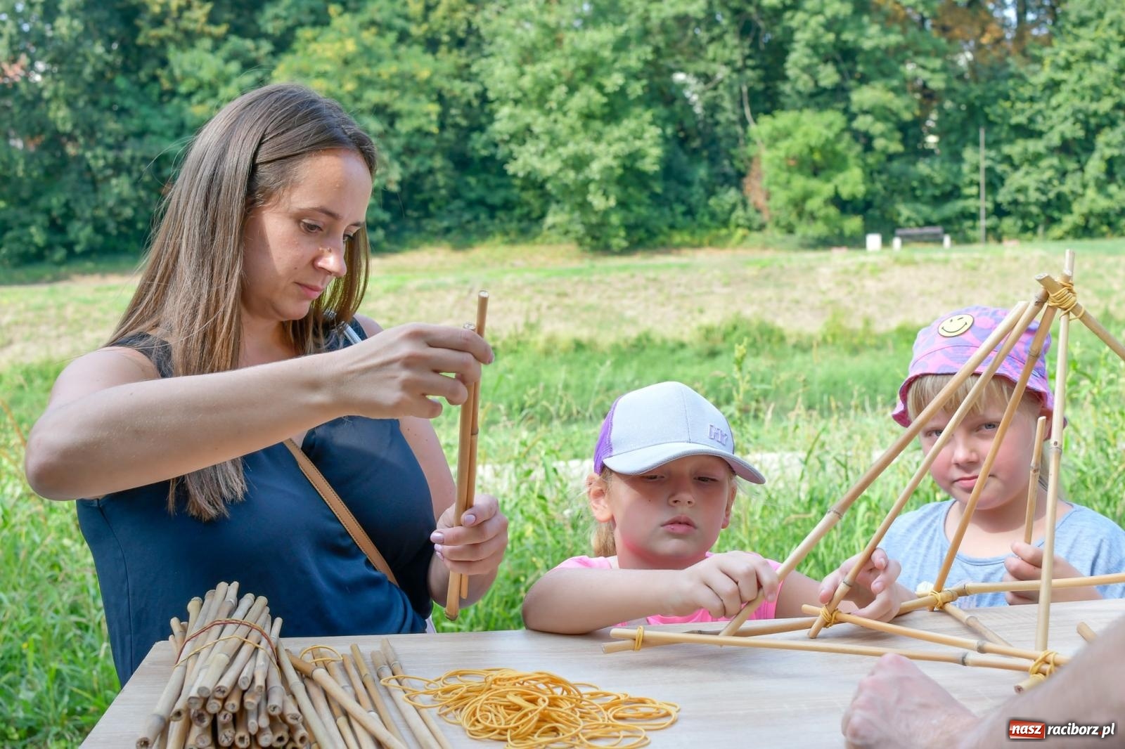 Zdjęcie w galerii na portalu naszraciborz.pl: Nauka zagościła nad Odrą. Trzecia Edycja Festiwalu Odkrywców w Raciborzu wiadomości z regionu