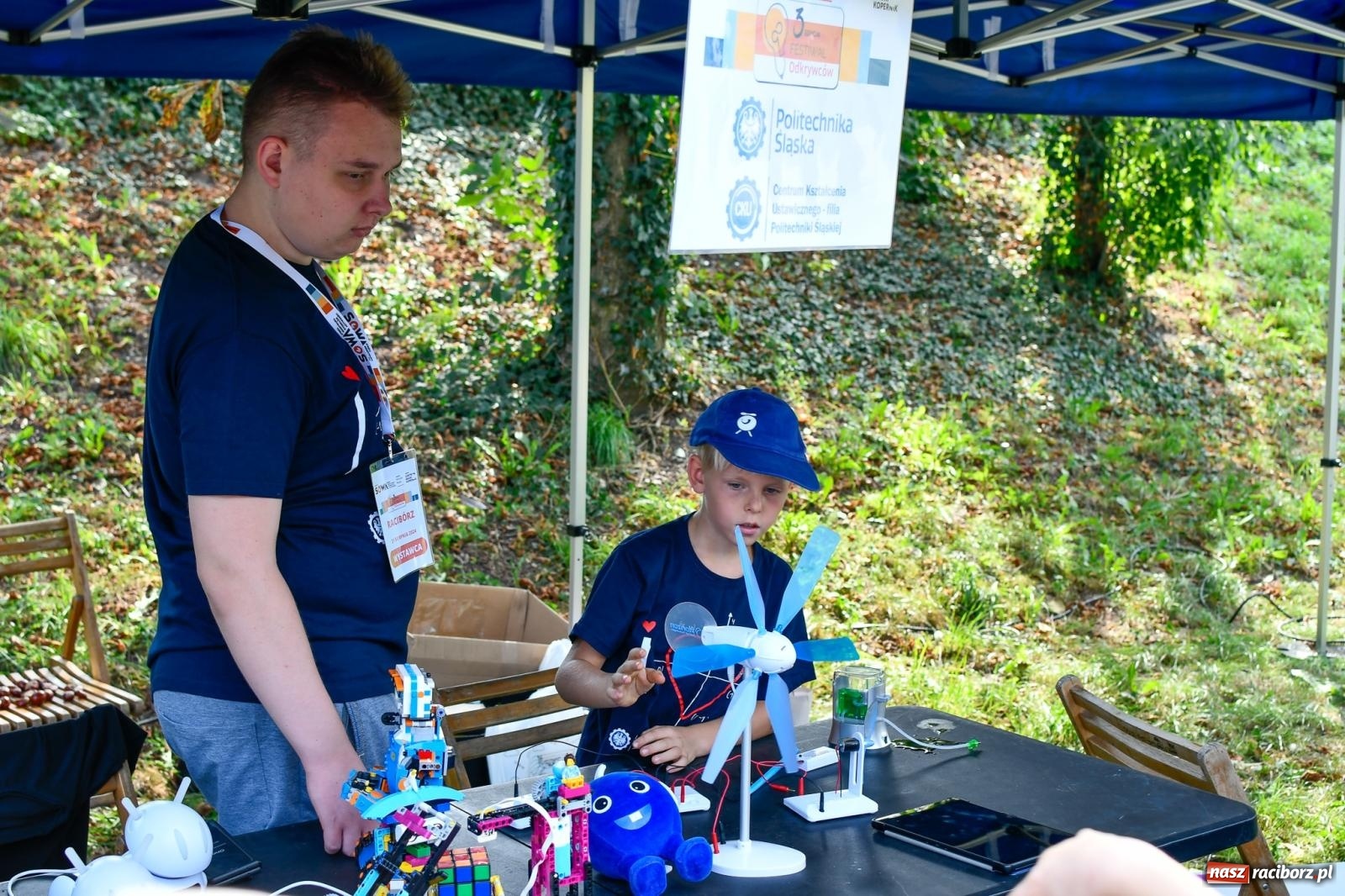 Zdjęcie w galerii na portalu naszraciborz.pl: Nauka zagościła nad Odrą. Trzecia Edycja Festiwalu Odkrywców w Raciborzu wiadomości z regionu