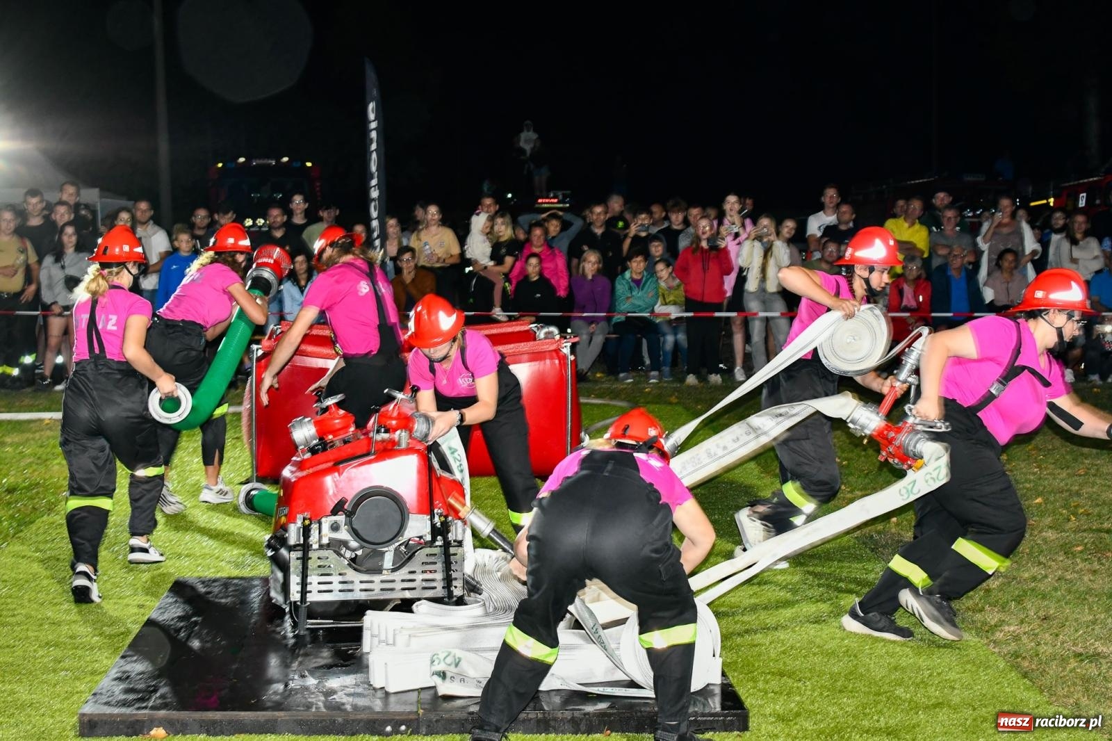 Zdjęcie w galerii na portalu naszraciborz.pl: Samborowice postawiły na strażacki Armagedon [FOTO i WIDEO] wiadomości z regionu