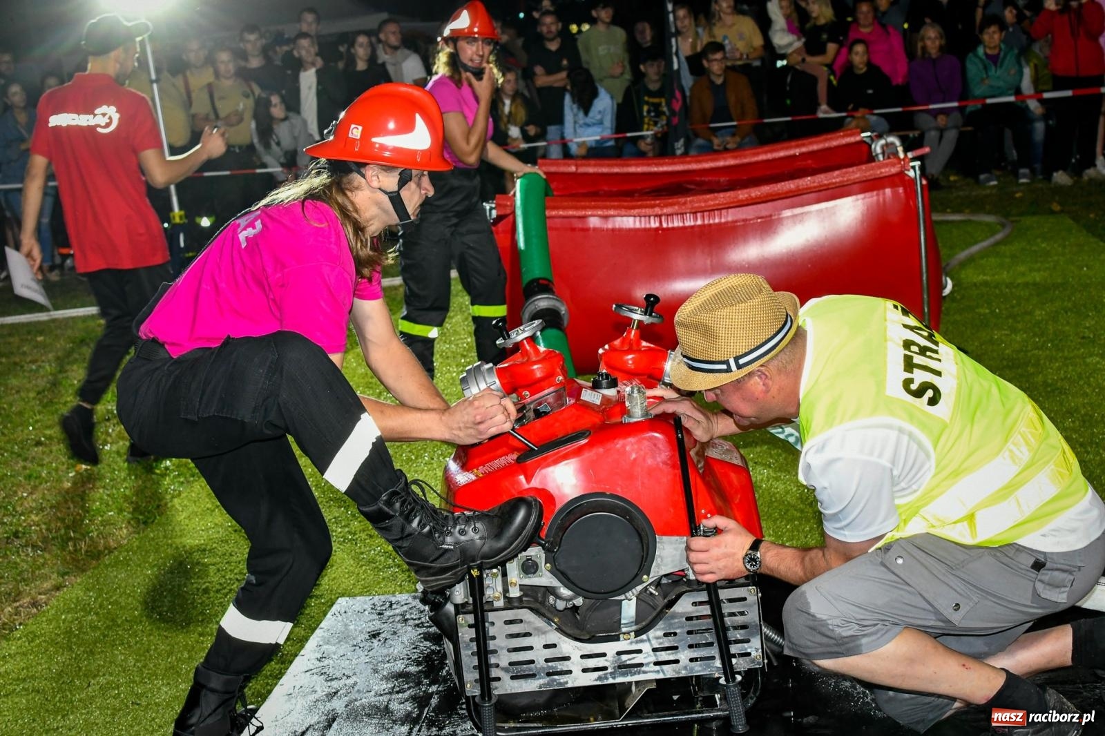 Zdjęcie w galerii na portalu naszraciborz.pl: Samborowice postawiły na strażacki Armagedon [FOTO i WIDEO] wiadomości z regionu
