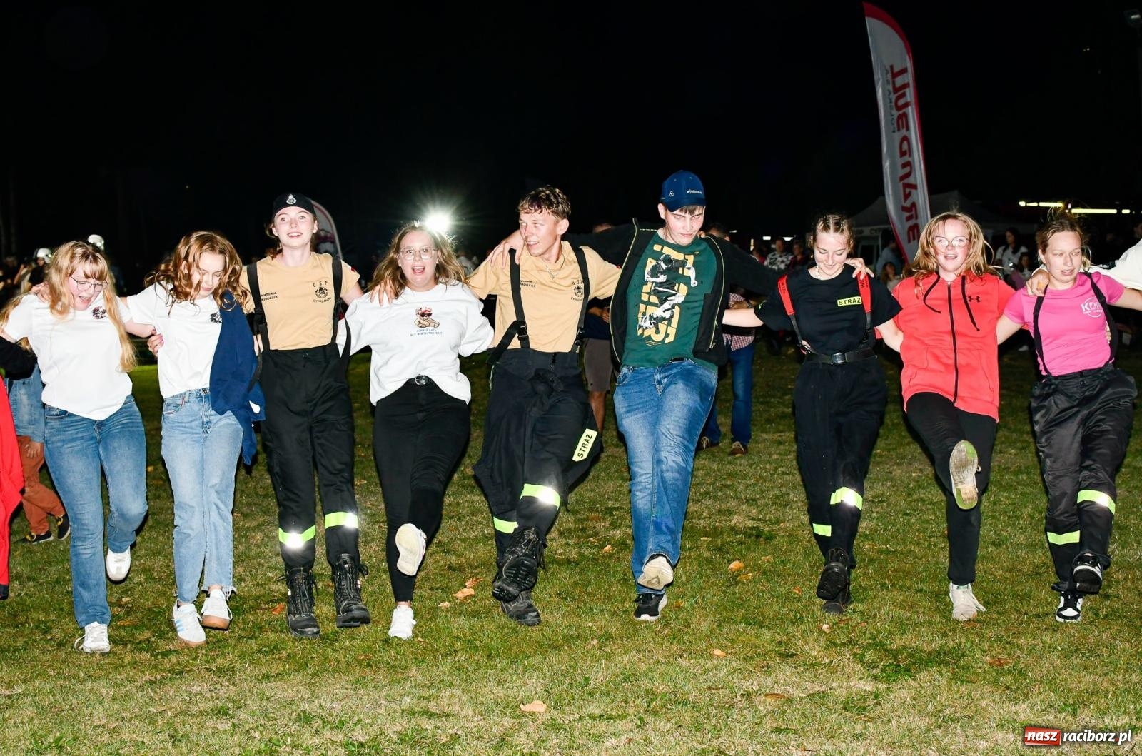 Zdjęcie w galerii na portalu naszraciborz.pl: Samborowice postawiły na strażacki Armagedon [FOTO i WIDEO] wiadomości z regionu