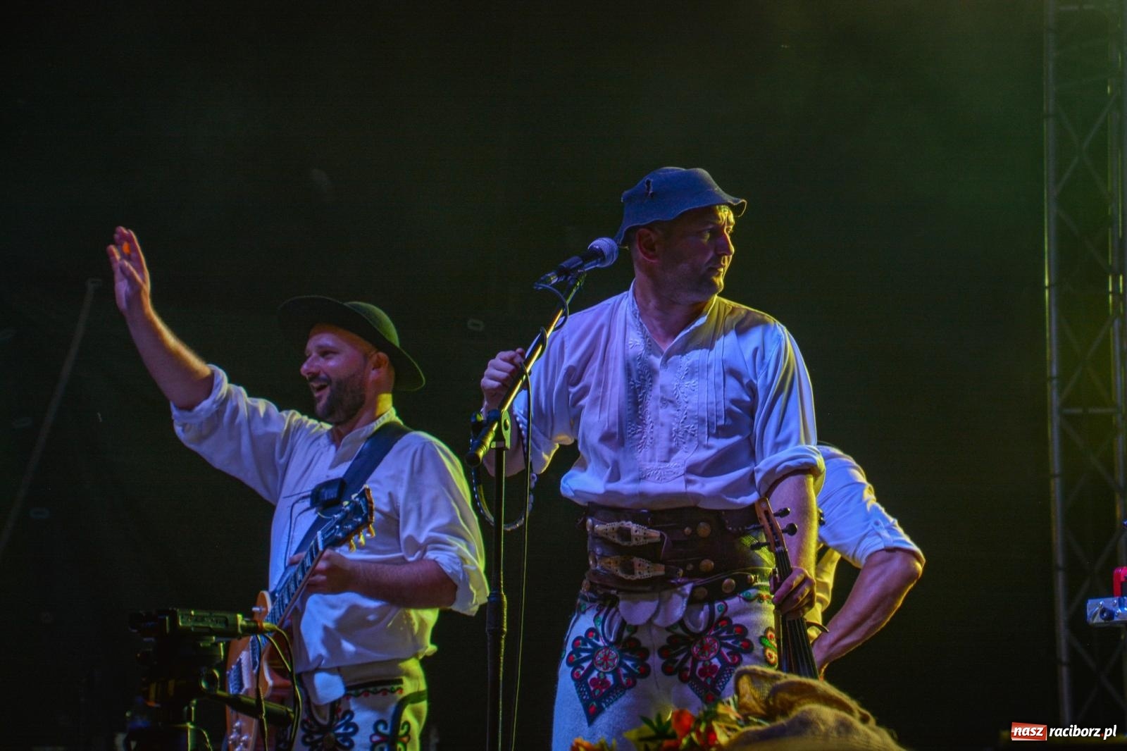 Zdjęcie w galerii na portalu naszraciborz.pl: Dożynki gminy Krzyżanowice: Góralska kapela Baciary na starcie świętowania w Bolesławiu [FOTO i WIDEO] wiadomości z regionu