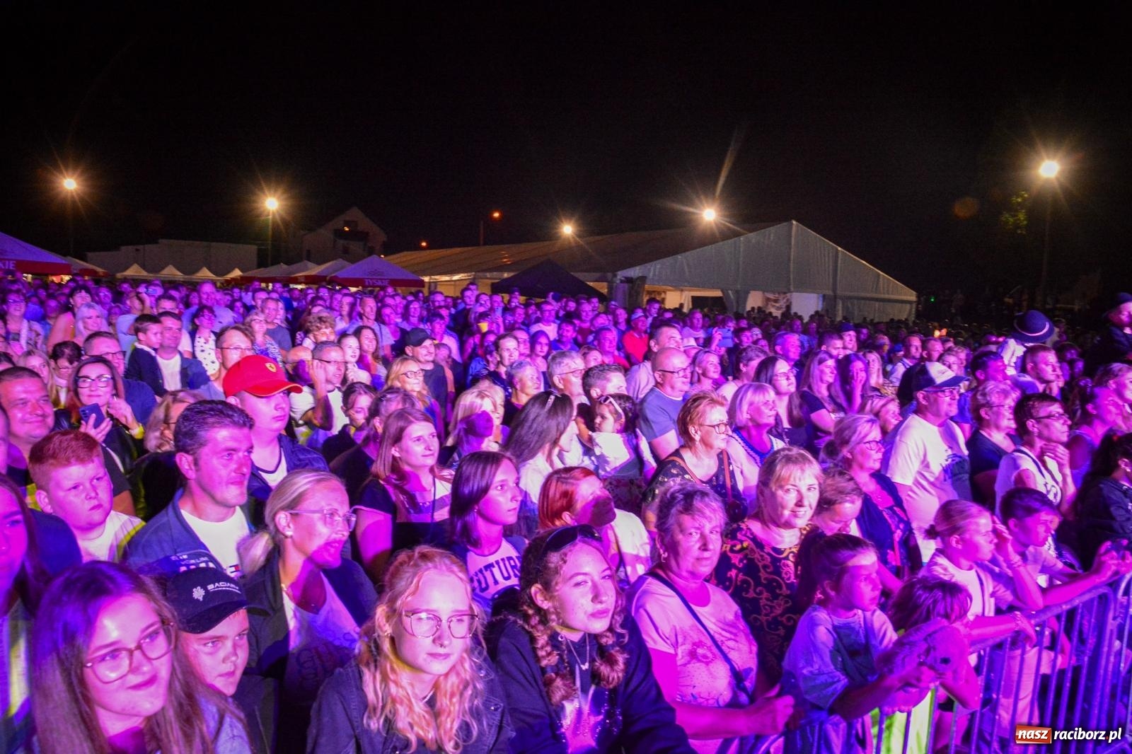 Zdjęcie w galerii na portalu naszraciborz.pl: Dożynki gminy Krzyżanowice: Góralska kapela Baciary na starcie świętowania w Bolesławiu [FOTO i WIDEO] wiadomości z regionu