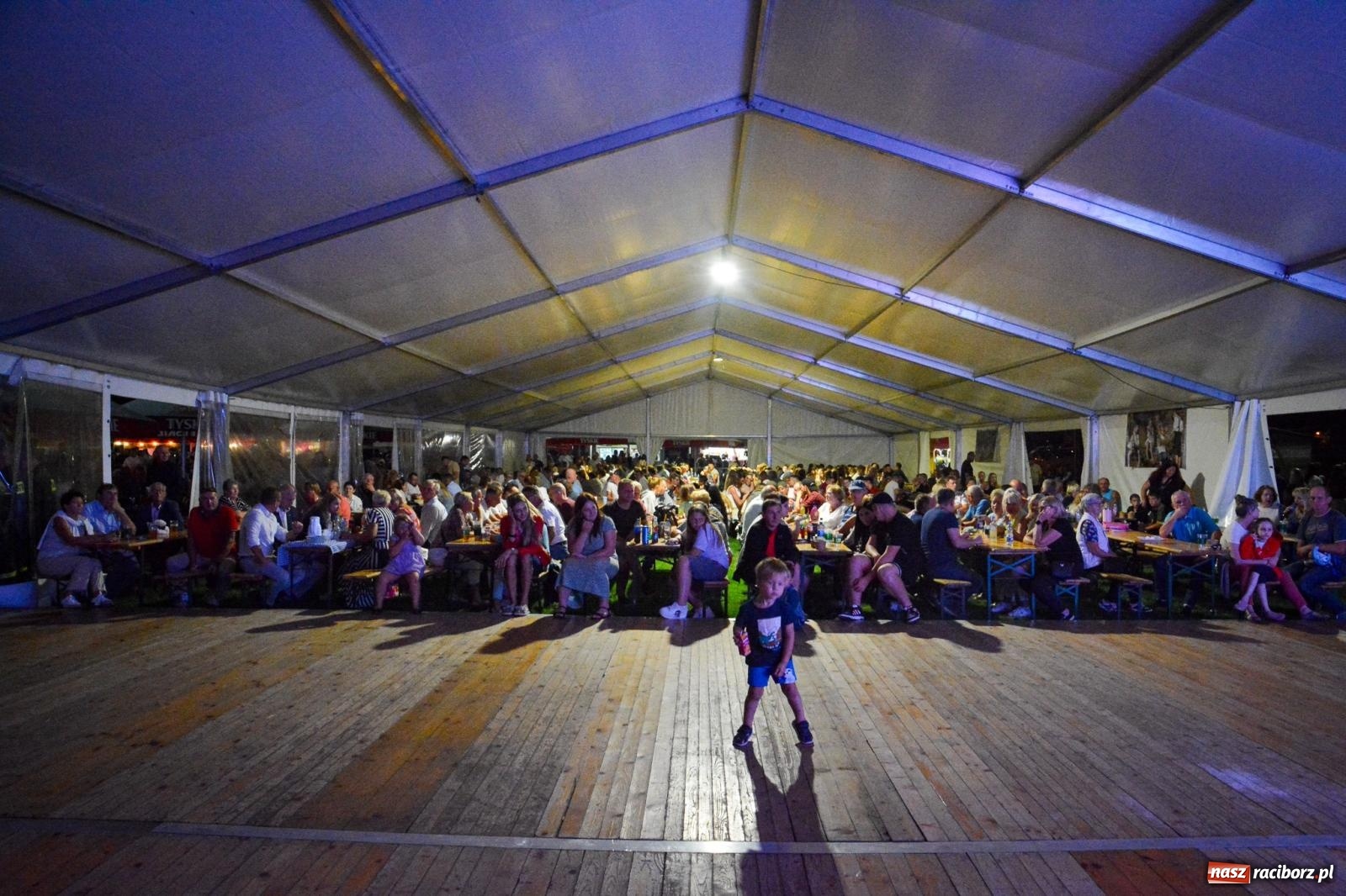 Zdjęcie w galerii na portalu naszraciborz.pl: Dożynki gminy Krzyżanowice: Góralska kapela Baciary na starcie świętowania w Bolesławiu [FOTO i WIDEO] wiadomości z regionu