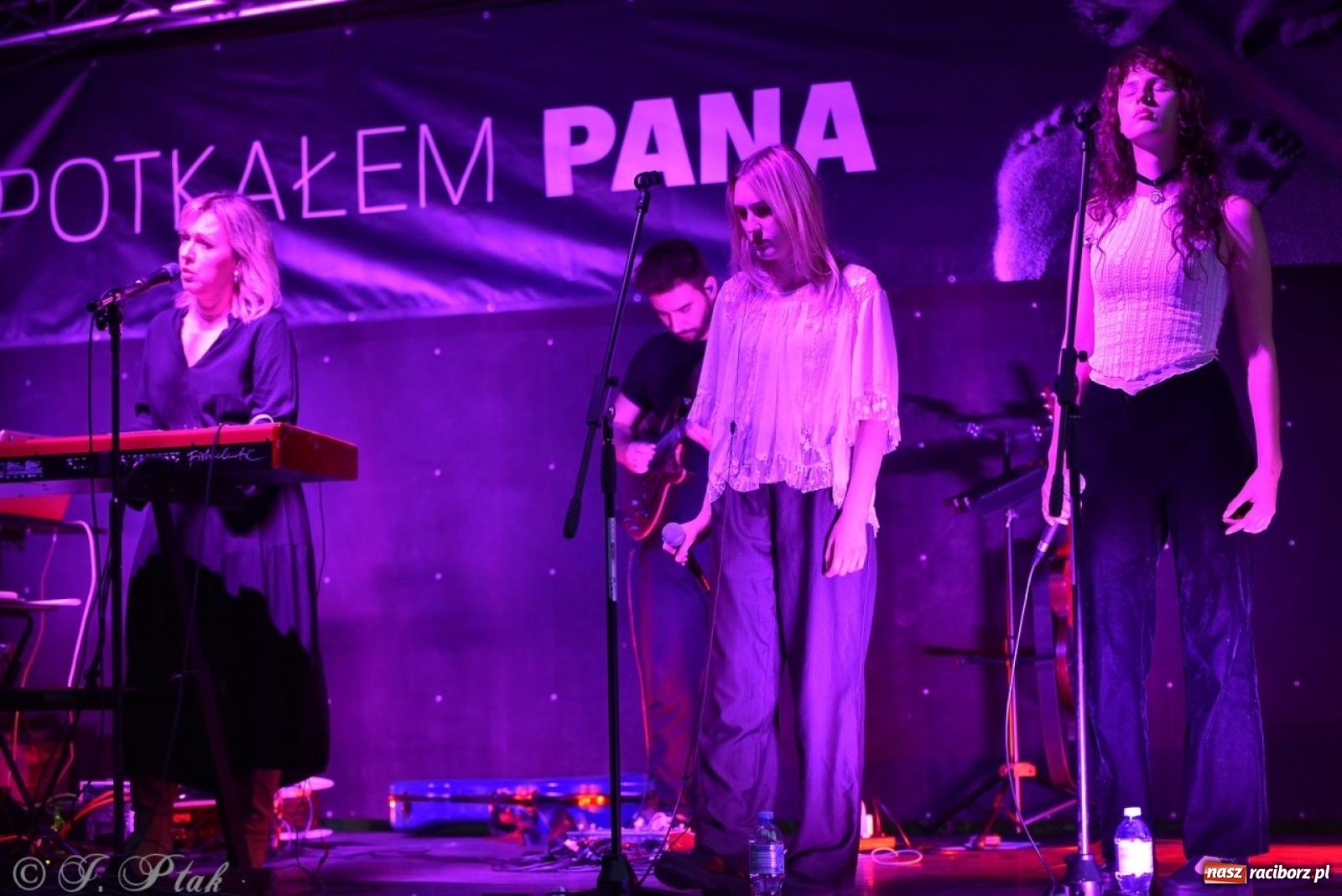 Zdjęcie w galerii na portalu naszraciborz.pl: XXXIII Raciborski Festiwal Spotkałem Pana [FOTO i WIDEO] wiadomości z regionu