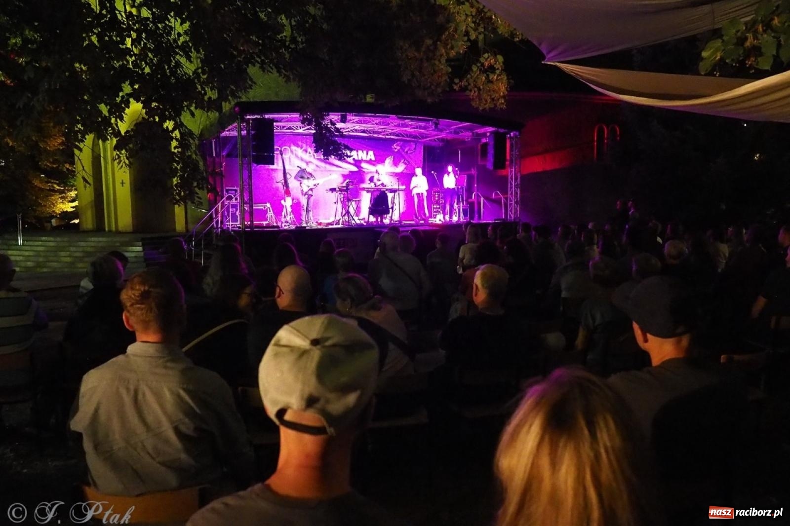 Zdjęcie w galerii na portalu naszraciborz.pl: XXXIII Raciborski Festiwal Spotkałem Pana [FOTO i WIDEO] wiadomości z regionu