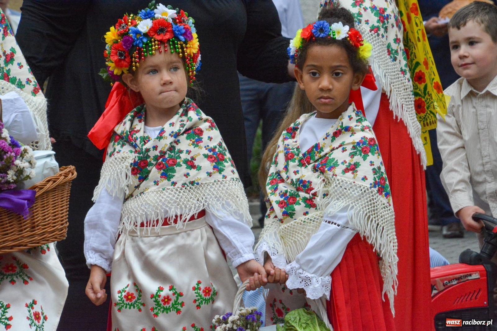 Zdjęcie w galerii na portalu naszraciborz.pl: Dożynki w parafii pw. św. Paschalisa w Raciborzu Płoni [FOTO i WIDEO] wiadomości z regionu