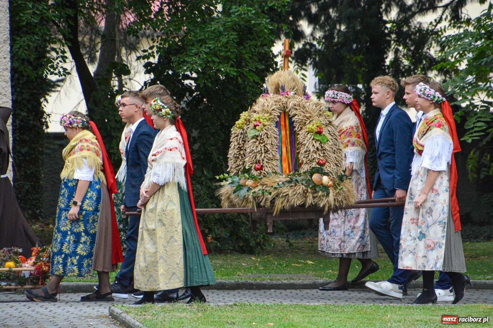 Zdjęcie w galerii na portalu naszraciborz.pl: Dożynki w parafii pw. św. Paschalisa w Raciborzu Płoni [FOTO i WIDEO] wiadomości z regionu