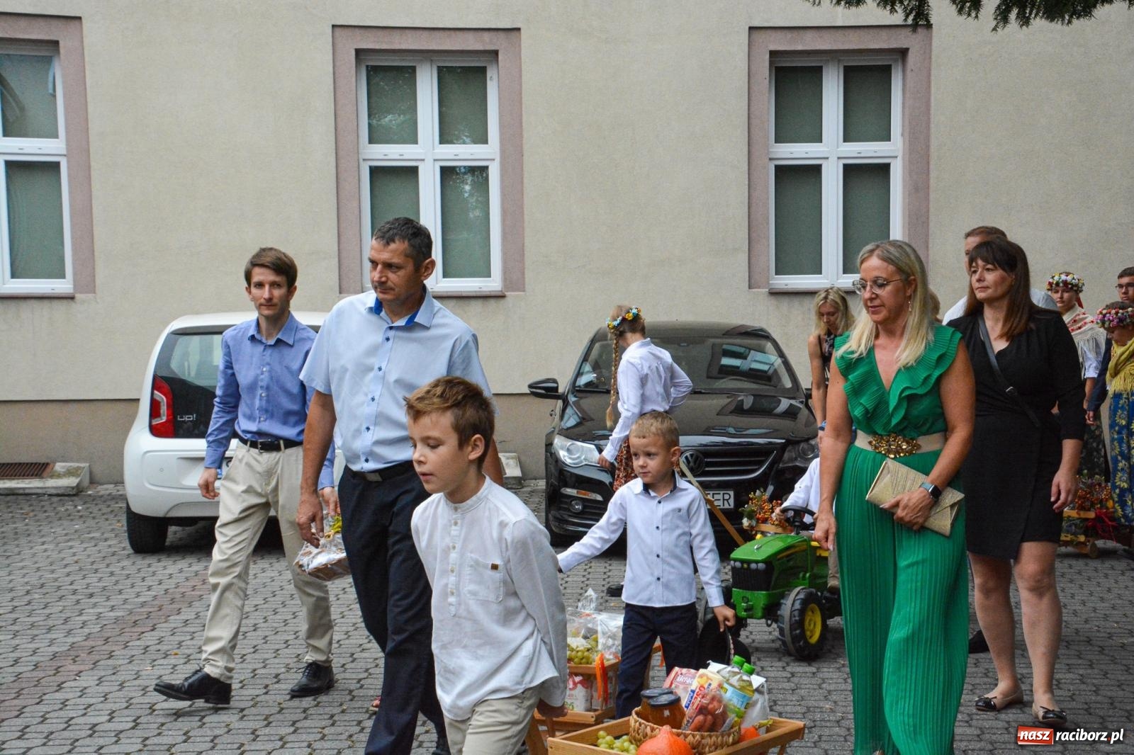 Zdjęcie w galerii na portalu naszraciborz.pl: Dożynki w parafii pw. św. Paschalisa w Raciborzu Płoni [FOTO i WIDEO] wiadomości z regionu