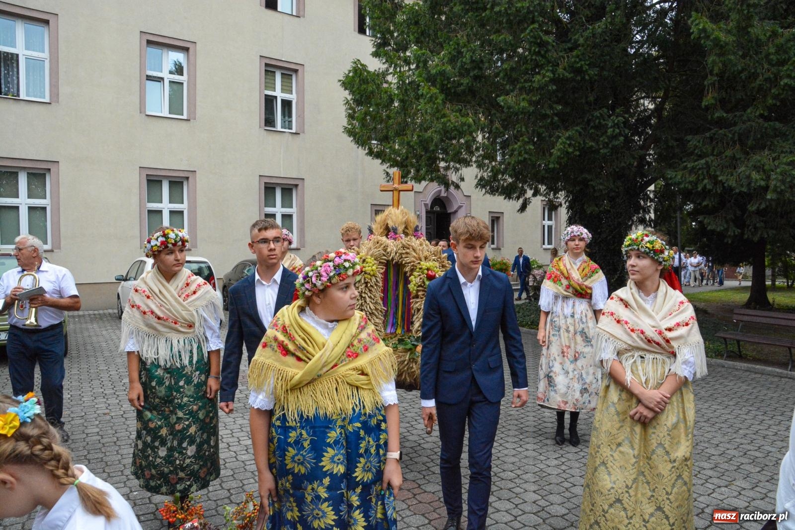 Zdjęcie w galerii na portalu naszraciborz.pl: Dożynki w parafii pw. św. Paschalisa w Raciborzu Płoni [FOTO i WIDEO] wiadomości z regionu