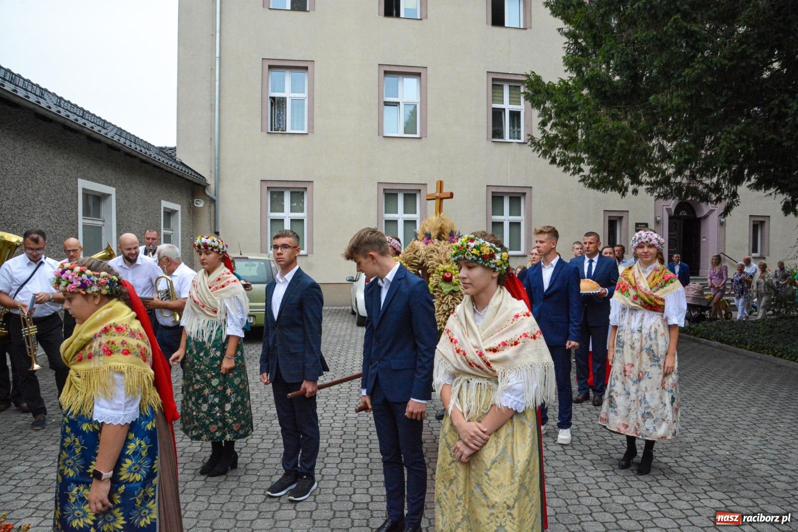 Zdjęcie w galerii na portalu naszraciborz.pl: Dożynki w parafii pw. św. Paschalisa w Raciborzu Płoni [FOTO i WIDEO] wiadomości z regionu