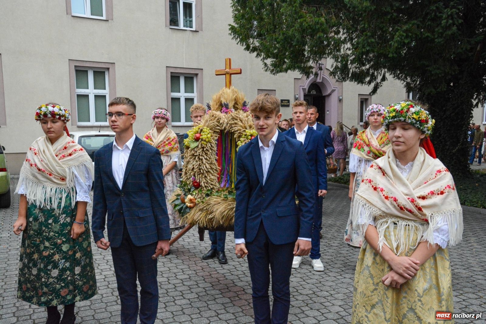 Zdjęcie w galerii na portalu naszraciborz.pl: Dożynki w parafii pw. św. Paschalisa w Raciborzu Płoni [FOTO i WIDEO] wiadomości z regionu