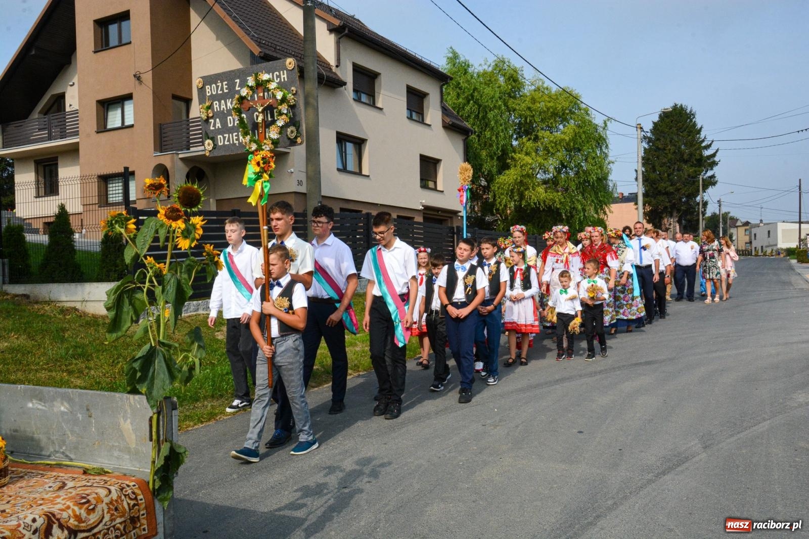 Zdjęcie w galerii na portalu naszraciborz.pl: Dożynki w parafii Łubowice. Gospodarzem Ligota Książęca wiadomości z regionu