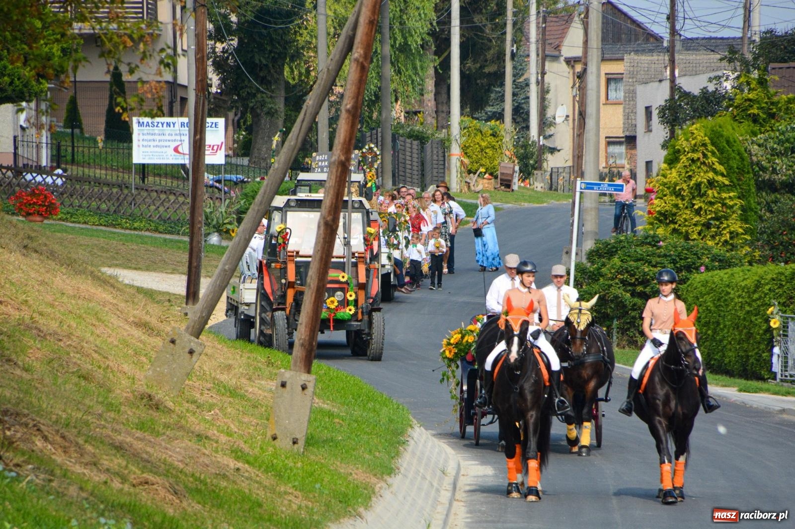 Zdjęcie w galerii na portalu naszraciborz.pl: Dożynki w parafii Łubowice. Gospodarzem Ligota Książęca wiadomości z regionu