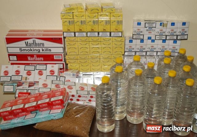 Zdjęcie w galerii na portalu naszraciborz.pl: ŚOSG: Przemycali papierosy i alkohol wiadomości z regionu