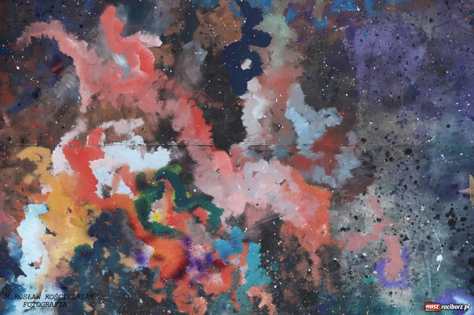 Zdjęcie w galerii na portalu naszraciborz.pl: Kolorowa podróż do świata Pani Kleksowej – relacja z przedstawienia w Ogrodzie Strzechy wiadomości z regionu