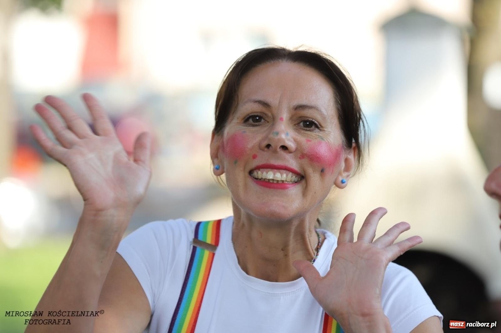 Zdjęcie w galerii na portalu naszraciborz.pl: Kolorowa podróż do świata Pani Kleksowej – relacja z przedstawienia w Ogrodzie Strzechy wiadomości z regionu