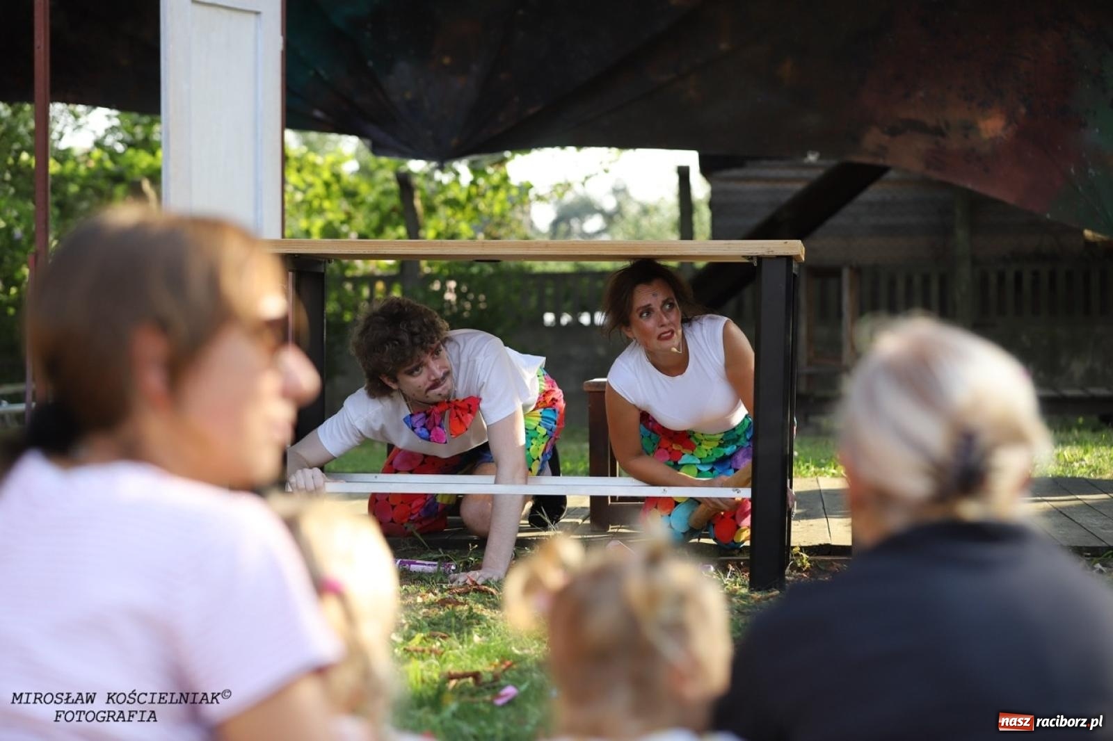 Zdjęcie w galerii na portalu naszraciborz.pl: Kolorowa podróż do świata Pani Kleksowej – relacja z przedstawienia w Ogrodzie Strzechy wiadomości z regionu