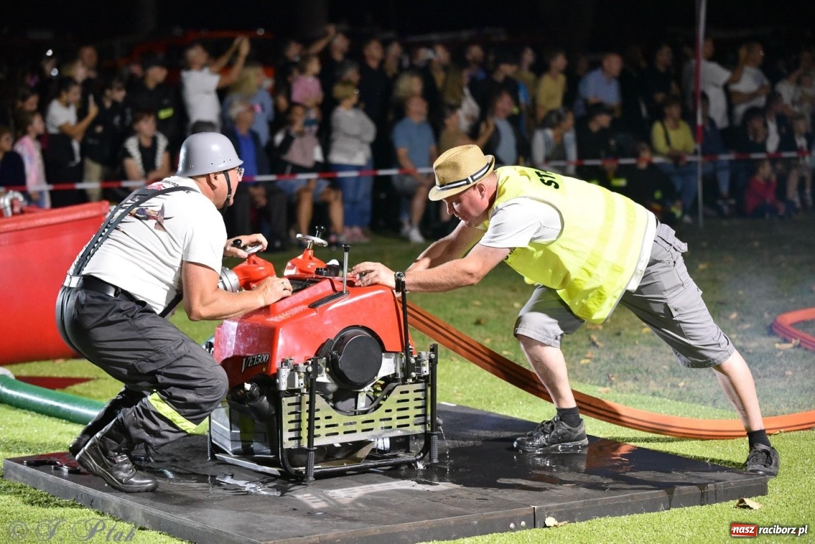 Zdjęcie w galerii na portalu naszraciborz.pl: Kosmiczny wynik OSP Krzanowice na Samborowickim Armagedonie [FOTO i WIDEO] wiadomości z regionu