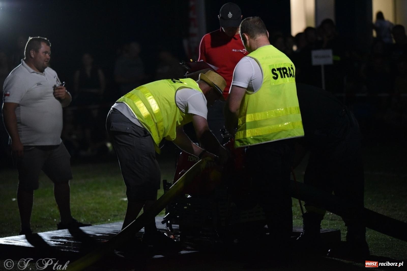 Zdjęcie w galerii na portalu naszraciborz.pl: Kosmiczny wynik OSP Krzanowice na Samborowickim Armagedonie [FOTO i WIDEO] wiadomości z regionu
