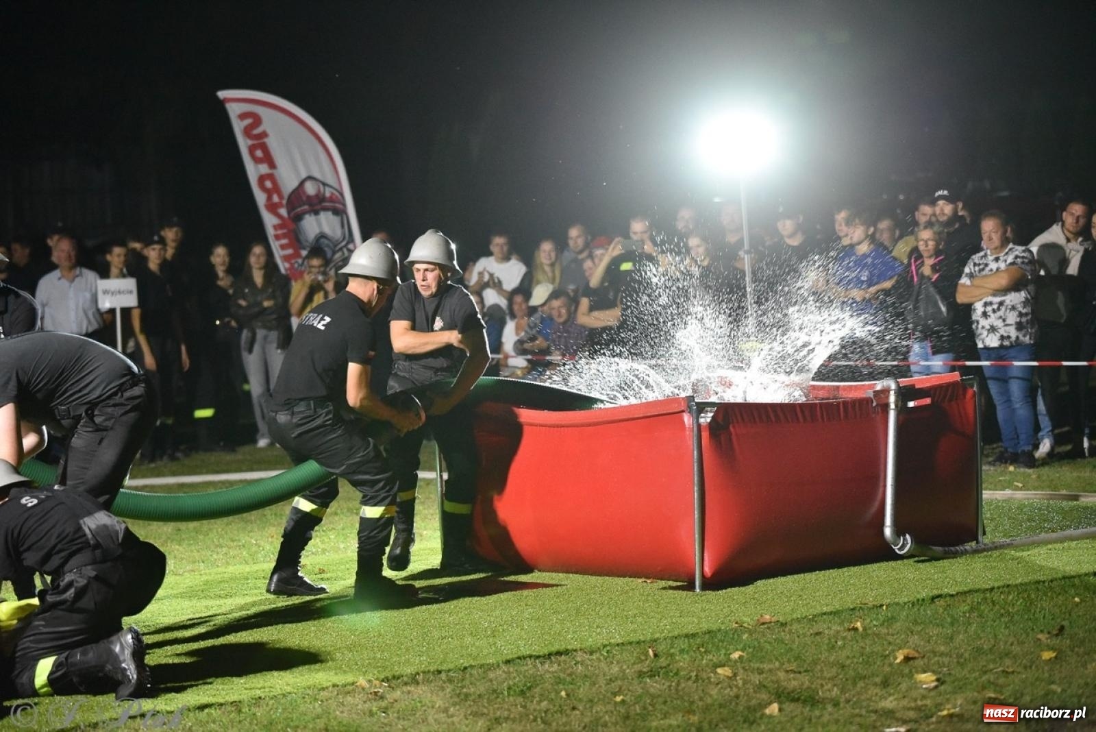 Zdjęcie w galerii na portalu naszraciborz.pl: Kosmiczny wynik OSP Krzanowice na Samborowickim Armagedonie [FOTO i WIDEO] wiadomości z regionu