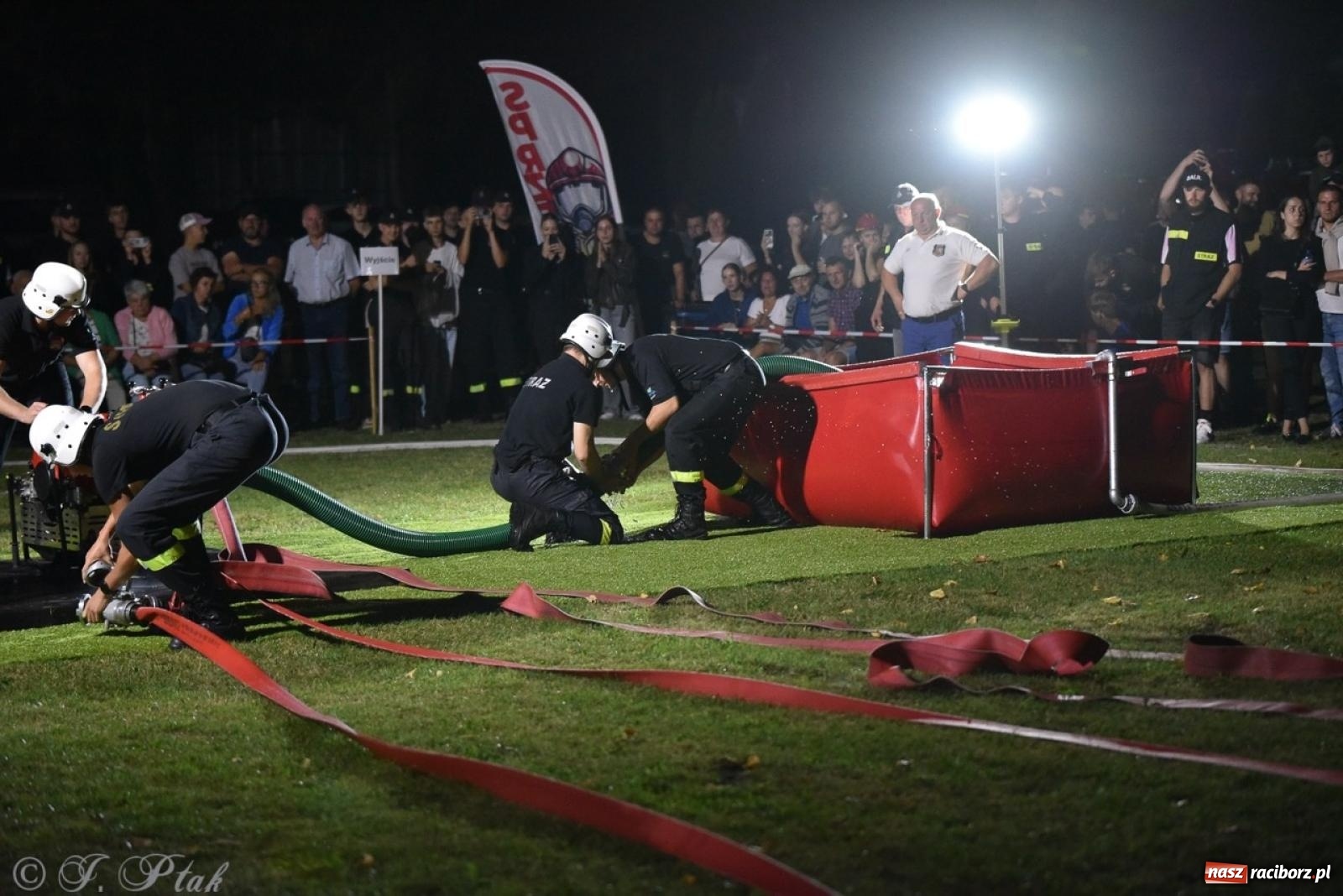 Zdjęcie w galerii na portalu naszraciborz.pl: Kosmiczny wynik OSP Krzanowice na Samborowickim Armagedonie [FOTO i WIDEO] wiadomości z regionu