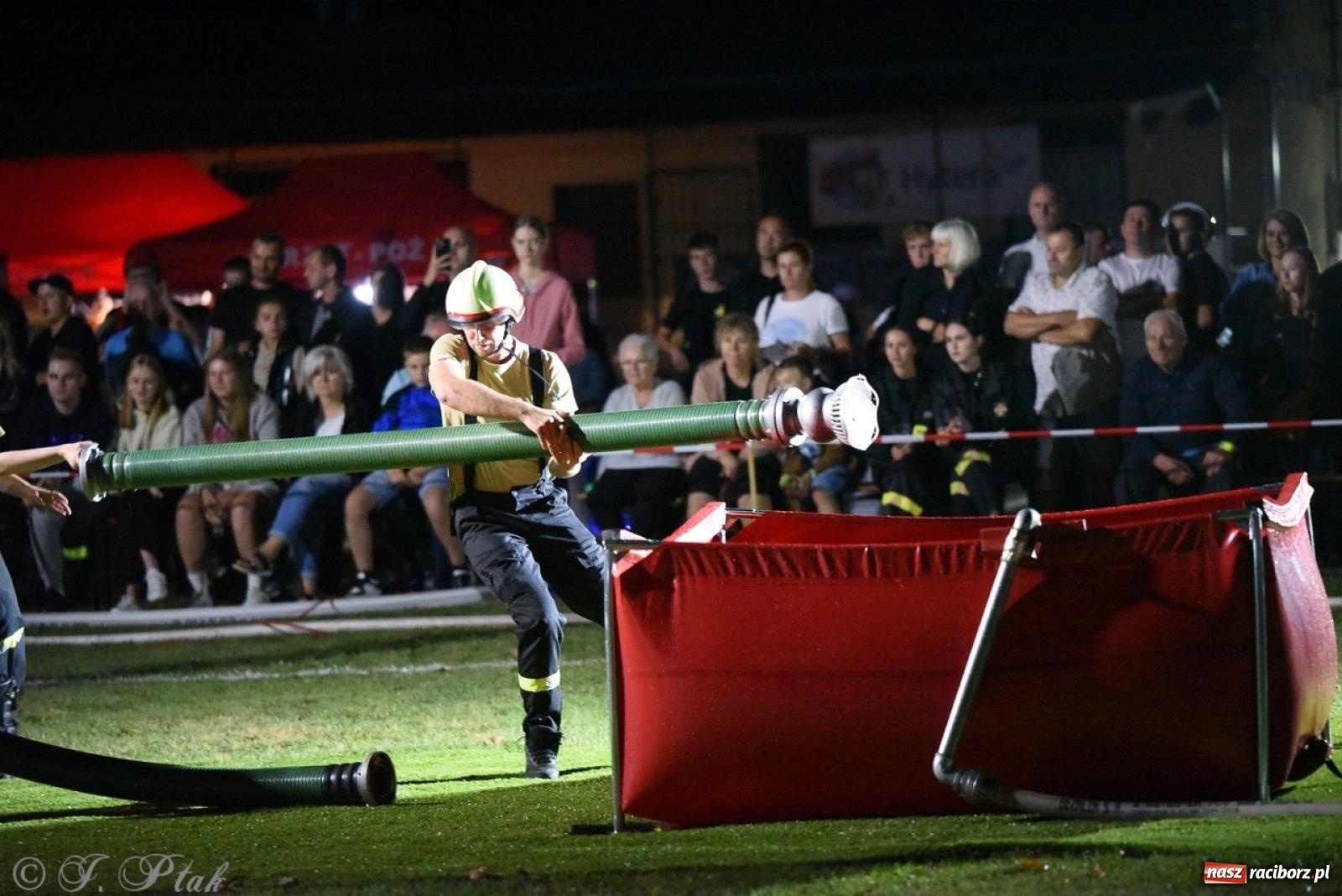 Zdjęcie w galerii na portalu naszraciborz.pl: Kosmiczny wynik OSP Krzanowice na Samborowickim Armagedonie [FOTO i WIDEO] wiadomości z regionu