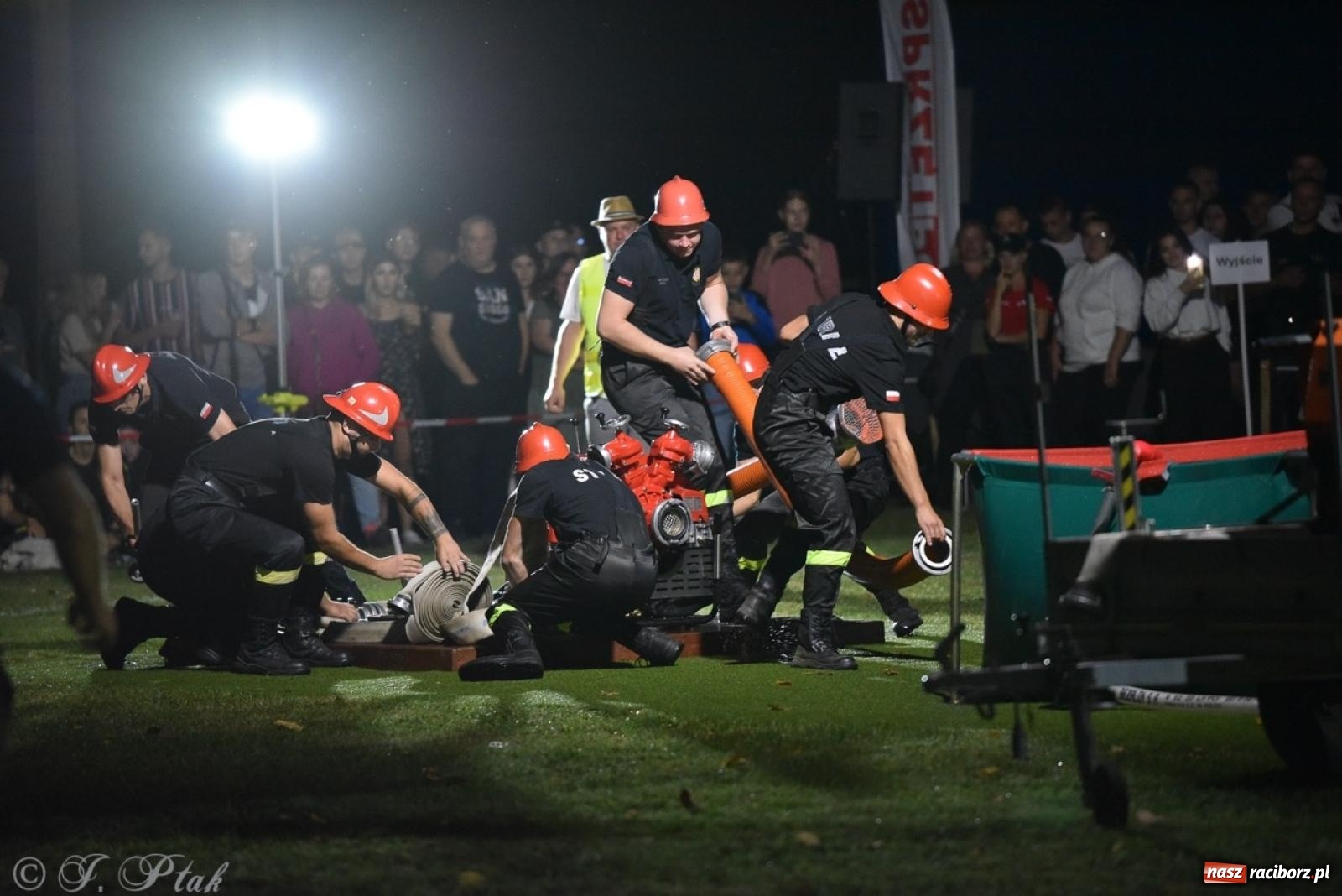 Zdjęcie w galerii na portalu naszraciborz.pl: Kosmiczny wynik OSP Krzanowice na Samborowickim Armagedonie [FOTO i WIDEO] wiadomości z regionu