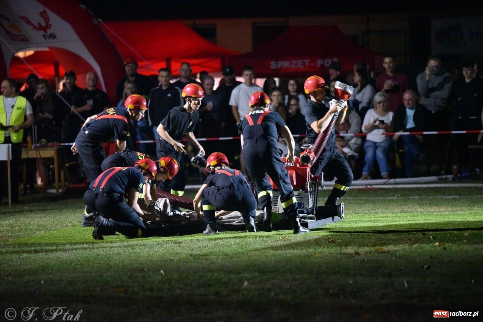 Zdjęcie w galerii na portalu naszraciborz.pl: Kosmiczny wynik OSP Krzanowice na Samborowickim Armagedonie [FOTO i WIDEO] wiadomości z regionu
