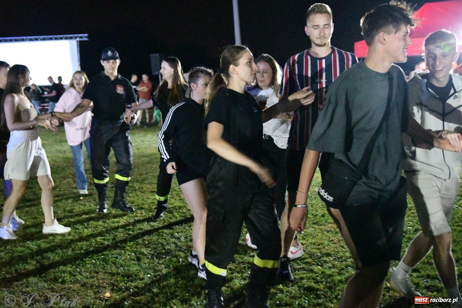 Zdjęcie w galerii na portalu naszraciborz.pl: Kosmiczny wynik OSP Krzanowice na Samborowickim Armagedonie [FOTO i WIDEO] wiadomości z regionu