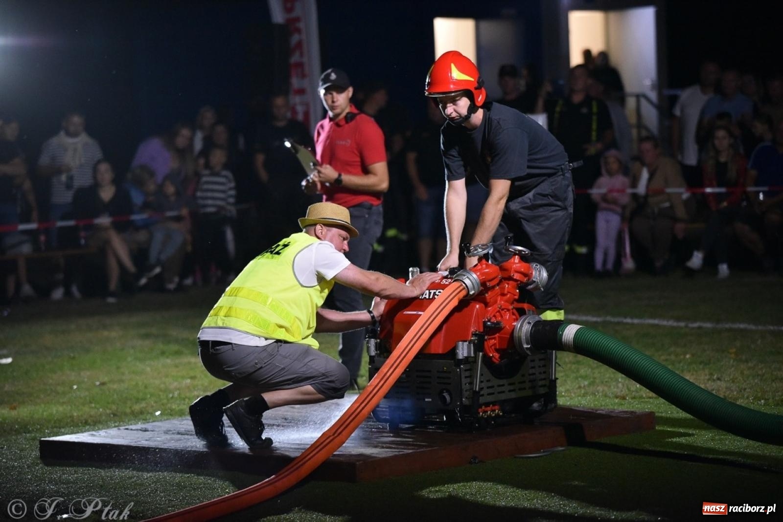 Zdjęcie w galerii na portalu naszraciborz.pl: Kosmiczny wynik OSP Krzanowice na Samborowickim Armagedonie [FOTO i WIDEO] wiadomości z regionu
