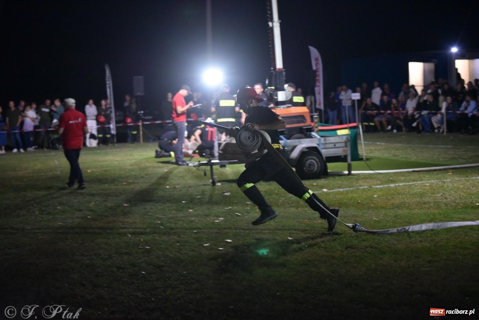 Zdjęcie w galerii na portalu naszraciborz.pl: Kosmiczny wynik OSP Krzanowice na Samborowickim Armagedonie [FOTO i WIDEO] wiadomości z regionu