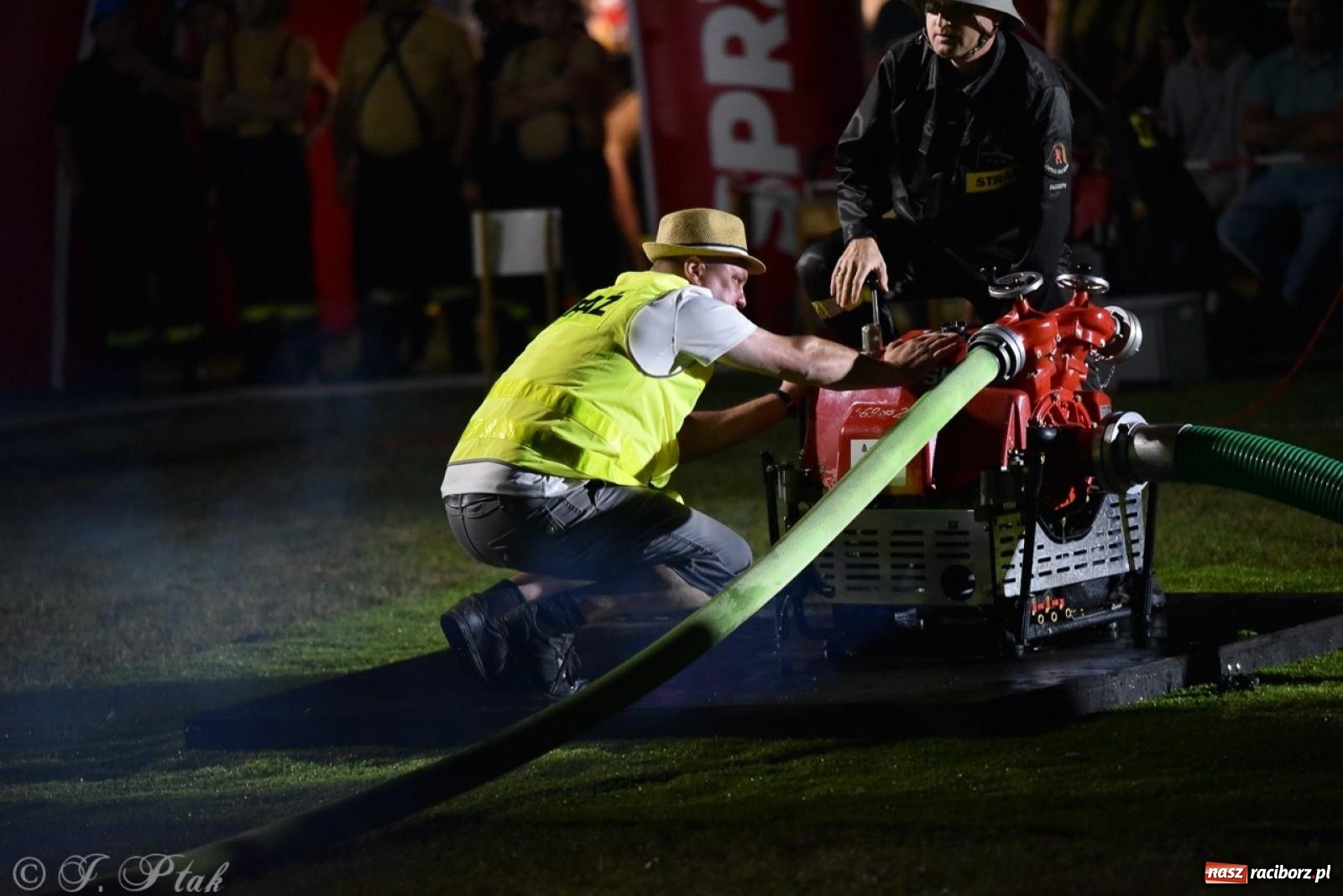Zdjęcie w galerii na portalu naszraciborz.pl: Kosmiczny wynik OSP Krzanowice na Samborowickim Armagedonie [FOTO i WIDEO] wiadomości z regionu