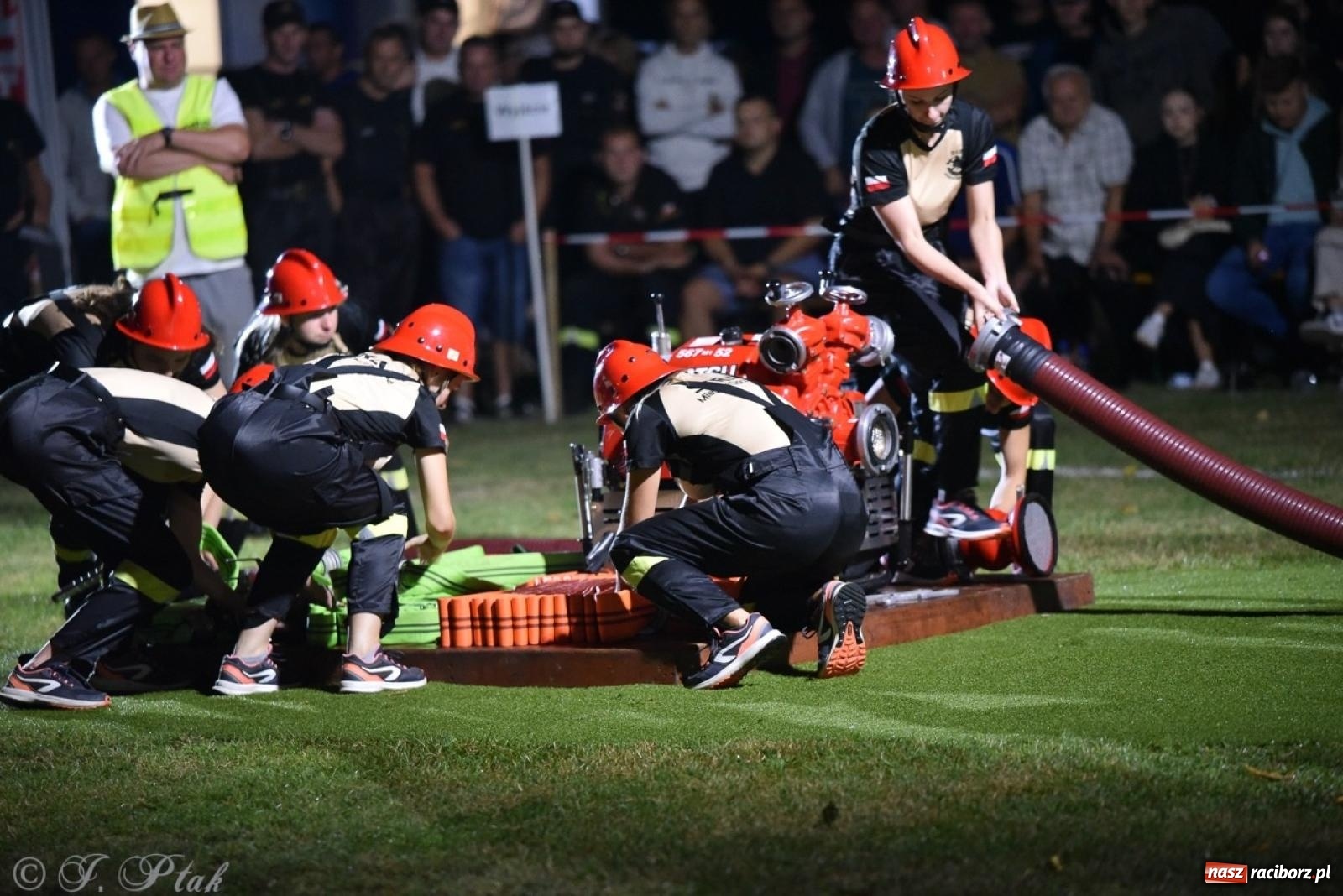 Zdjęcie w galerii na portalu naszraciborz.pl: Kosmiczny wynik OSP Krzanowice na Samborowickim Armagedonie [FOTO i WIDEO] wiadomości z regionu
