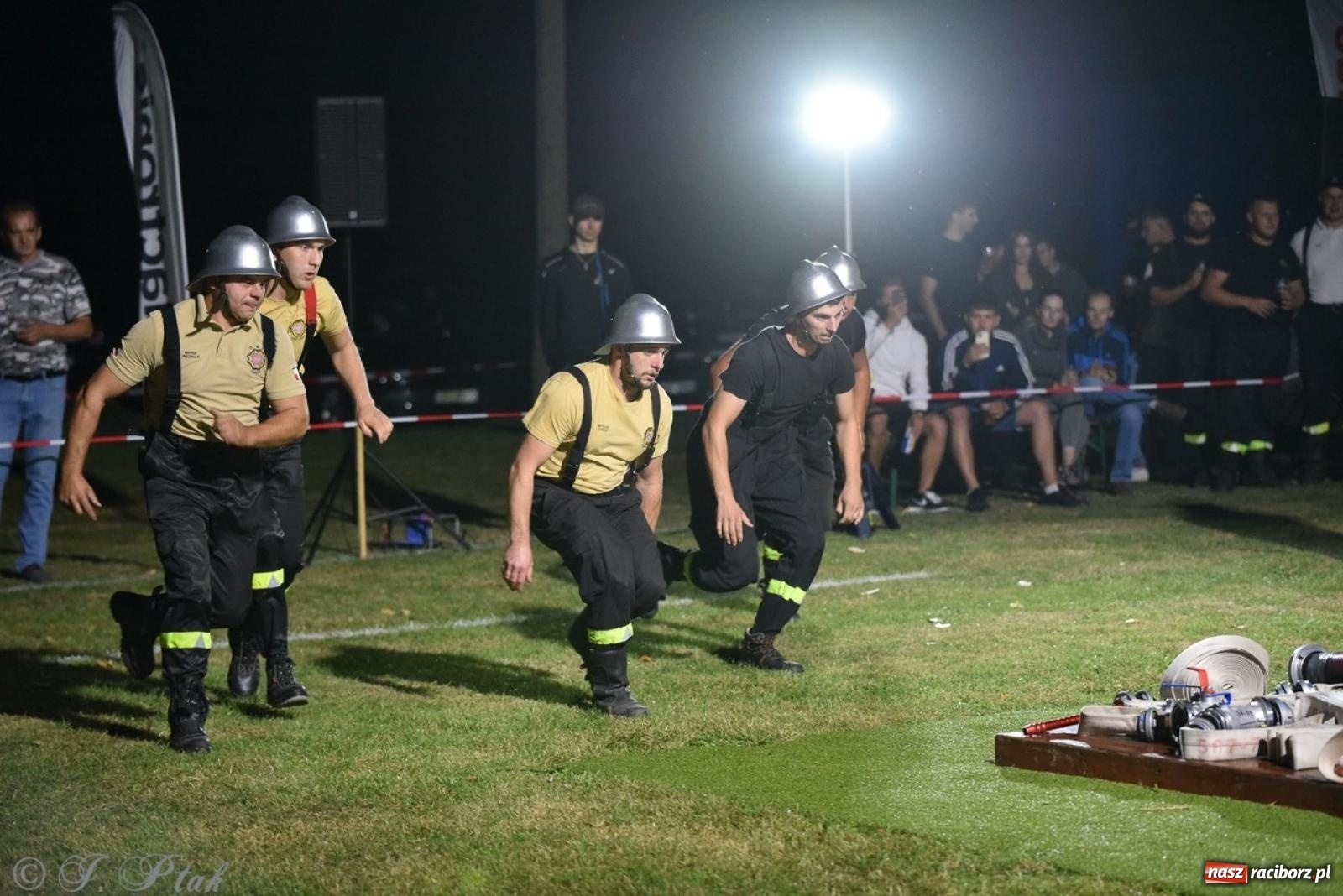 Zdjęcie w galerii na portalu naszraciborz.pl: Kosmiczny wynik OSP Krzanowice na Samborowickim Armagedonie [FOTO i WIDEO] wiadomości z regionu