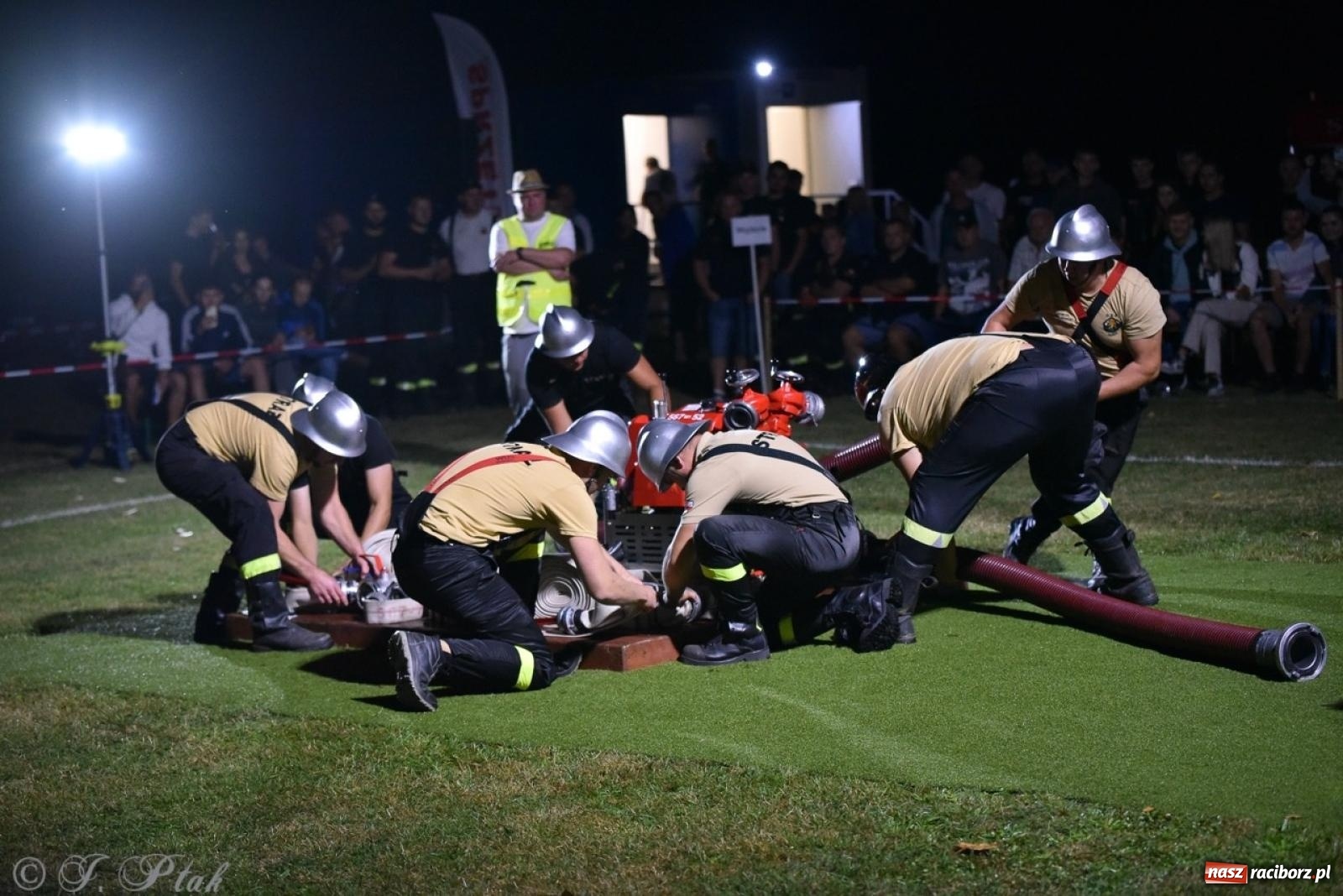 Zdjęcie w galerii na portalu naszraciborz.pl: Kosmiczny wynik OSP Krzanowice na Samborowickim Armagedonie [FOTO i WIDEO] wiadomości z regionu