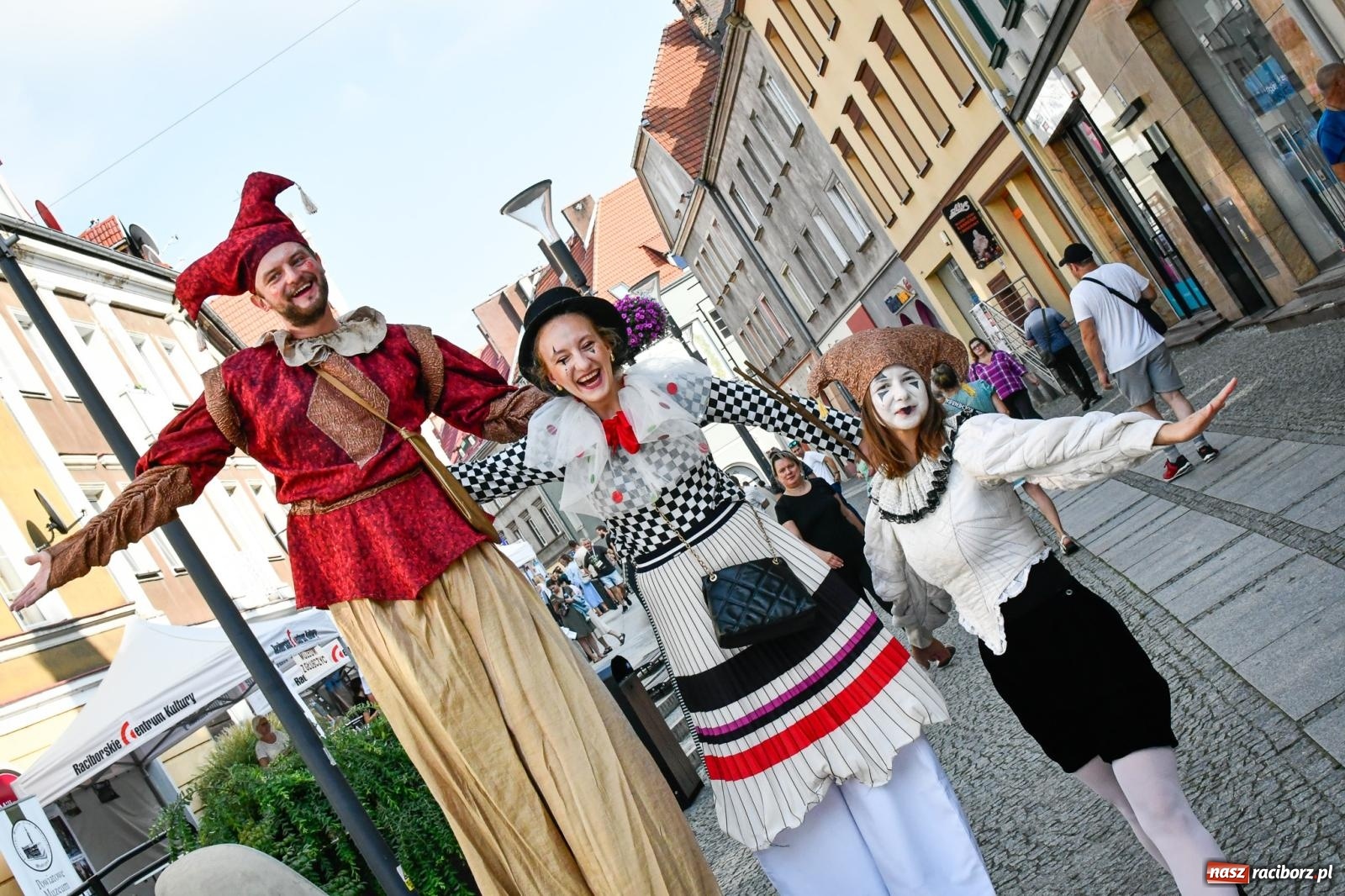 Zdjęcie w galerii na portalu naszraciborz.pl: Trzecia edycja Raciborskiego Festiwalu Muzealnego odbyła się na ul. Długiej wiadomości z regionu