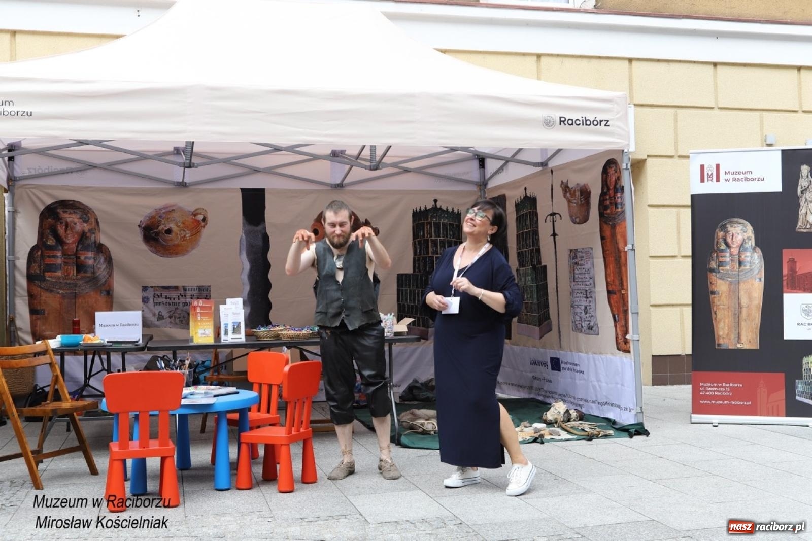 Zdjęcie w galerii na portalu naszraciborz.pl: Trzecia edycja Raciborskiego Festiwalu Muzealnego odbyła się na ul. Długiej wiadomości z regionu
