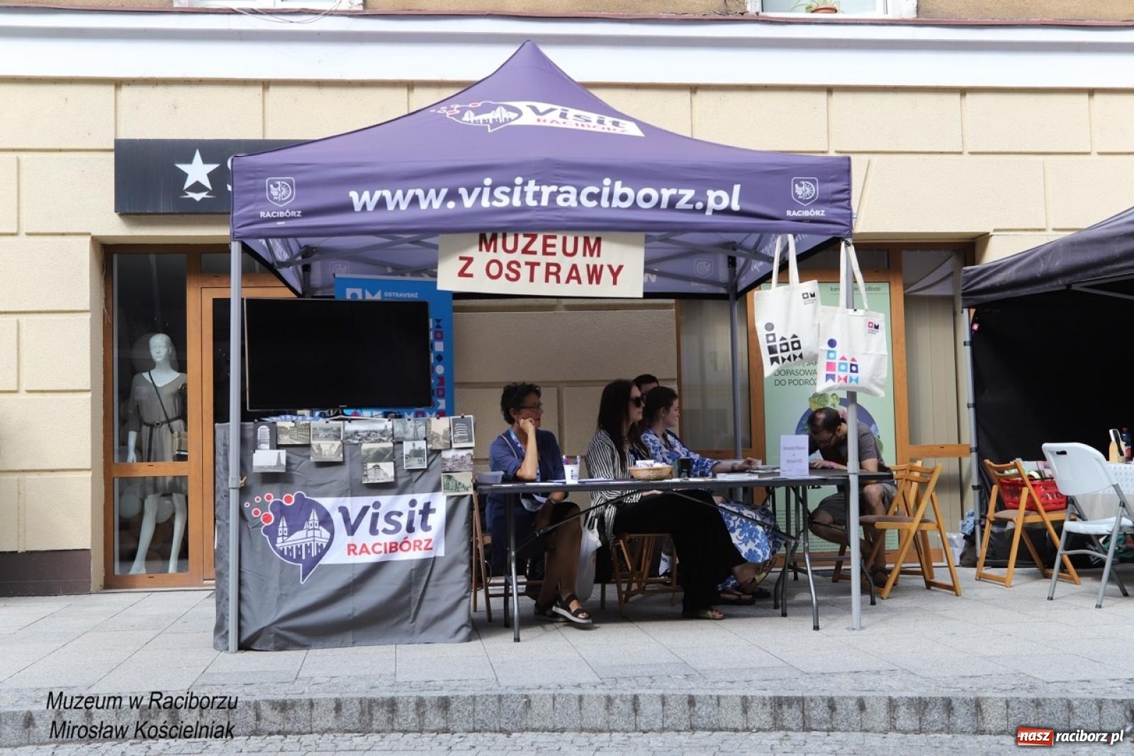Zdjęcie w galerii na portalu naszraciborz.pl: Trzecia edycja Raciborskiego Festiwalu Muzealnego odbyła się na ul. Długiej wiadomości z regionu