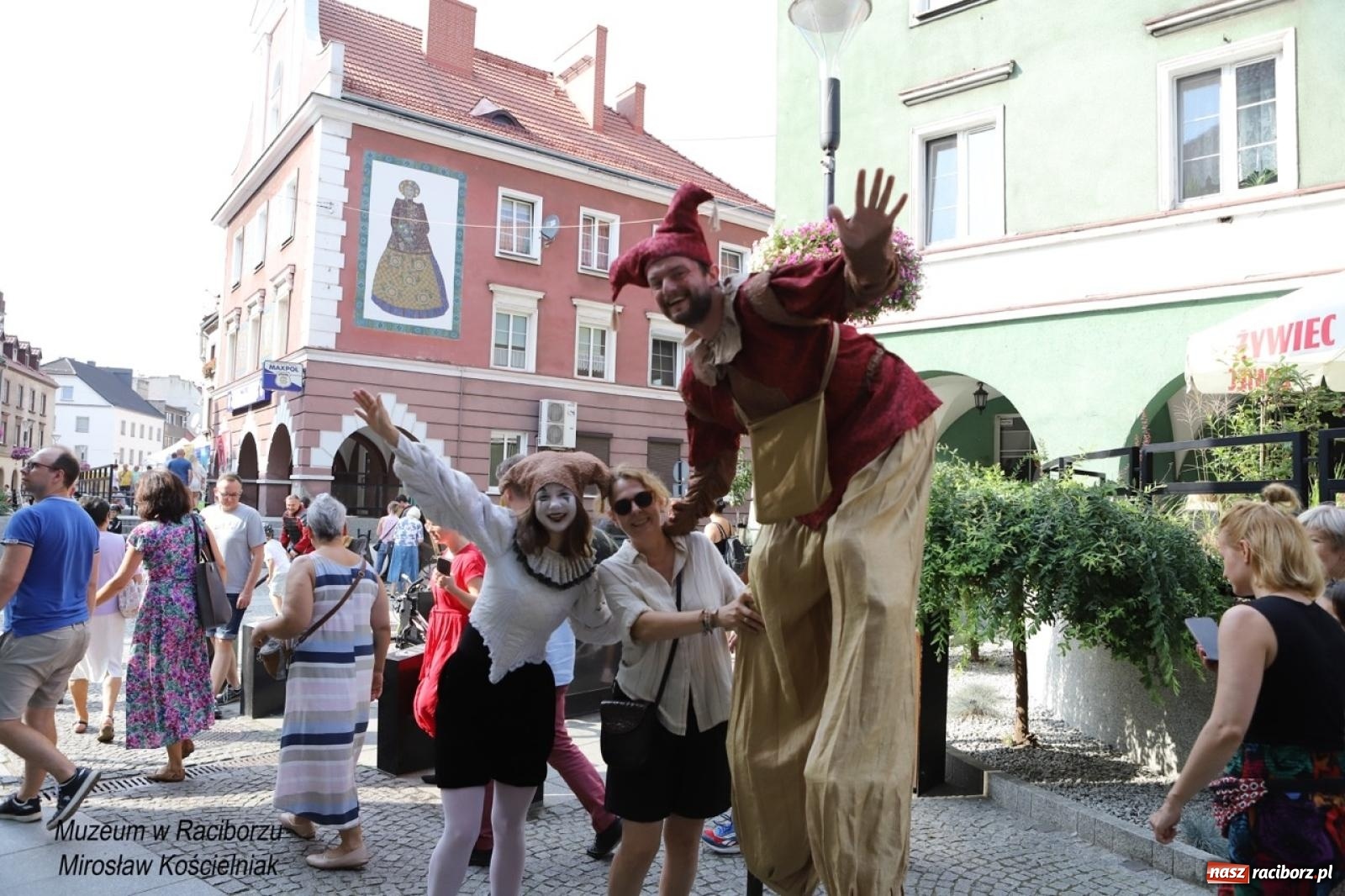 Zdjęcie w galerii na portalu naszraciborz.pl: Trzecia edycja Raciborskiego Festiwalu Muzealnego odbyła się na ul. Długiej wiadomości z regionu