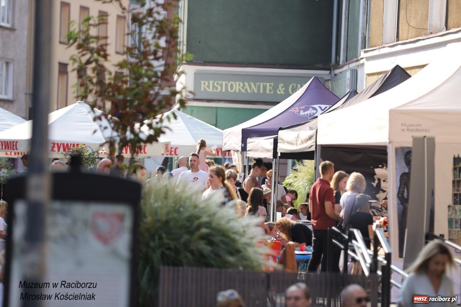 Zdjęcie w galerii na portalu naszraciborz.pl: Trzecia edycja Raciborskiego Festiwalu Muzealnego odbyła się na ul. Długiej wiadomości z regionu