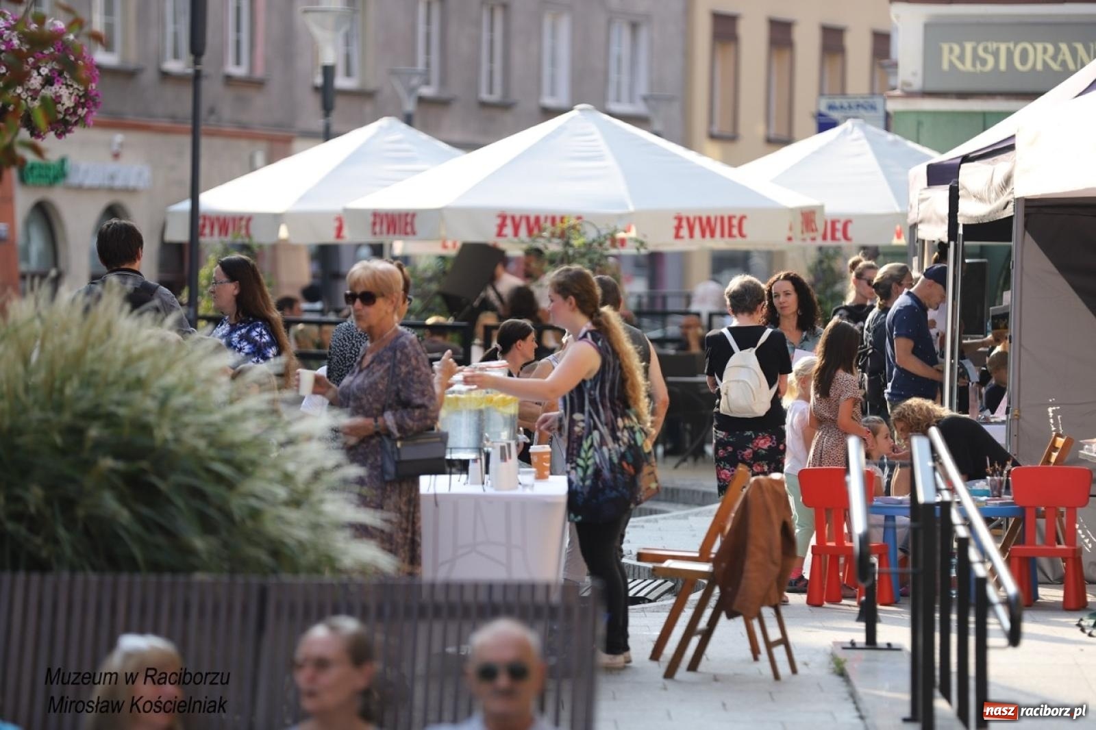 Zdjęcie w galerii na portalu naszraciborz.pl: Trzecia edycja Raciborskiego Festiwalu Muzealnego odbyła się na ul. Długiej wiadomości z regionu