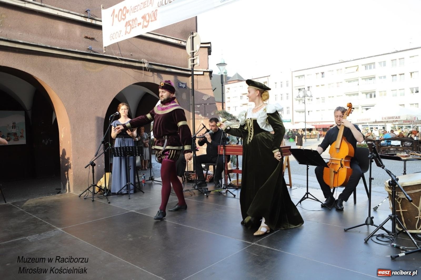 Zdjęcie w galerii na portalu naszraciborz.pl: Trzecia edycja Raciborskiego Festiwalu Muzealnego odbyła się na ul. Długiej wiadomości z regionu